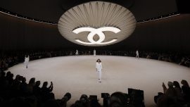 Chanel Haute Couture SS24: medias blancas, tul y otras tendencias de la nueva colección